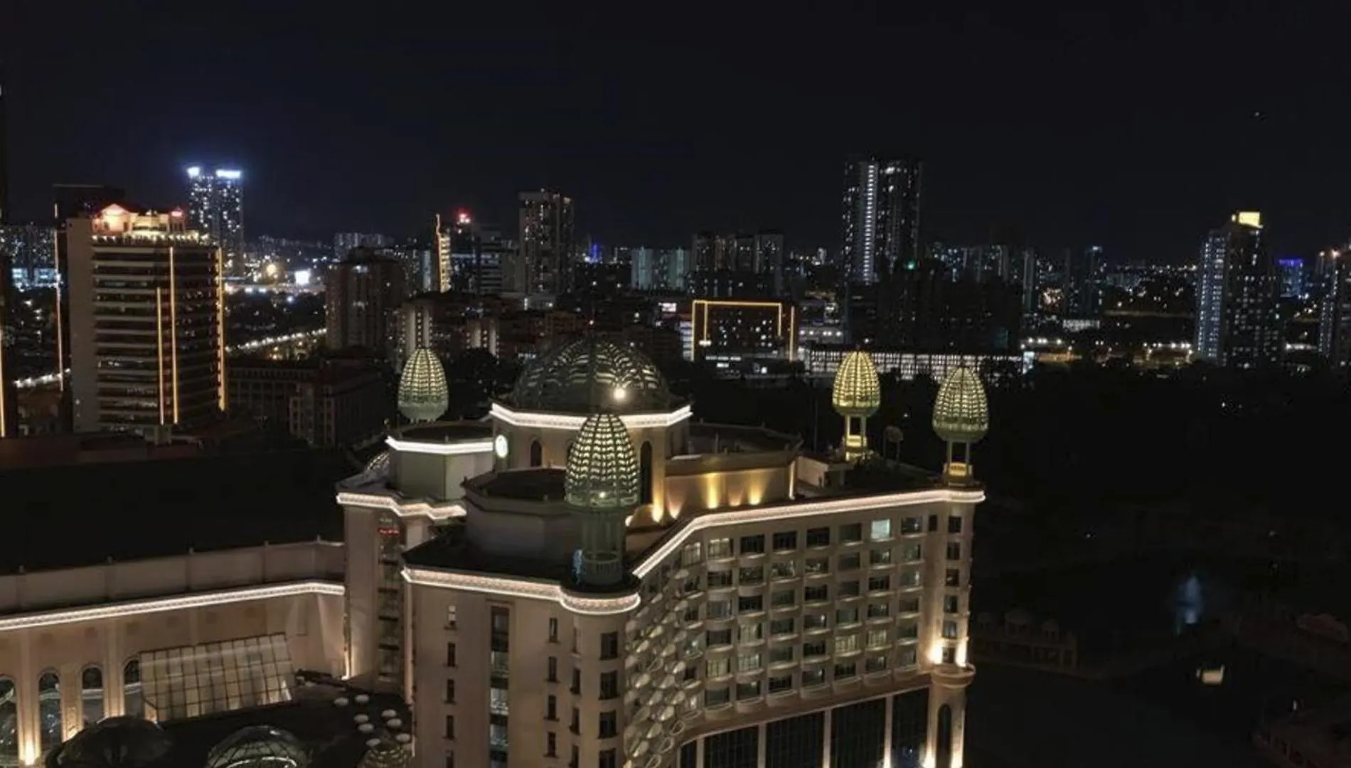 Sunway Luxury Resort Suites By Landmark @ Sunway Lagoon Petaling Jaya Malaysia